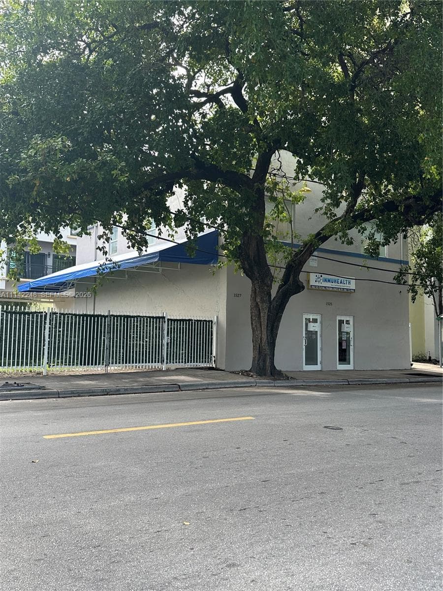1525-27 NW 3rd Ave