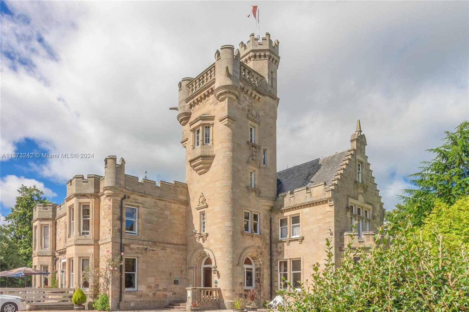 Mansfield Castle Scotsbur Tain IV 191PS Tain, Highland Scotland