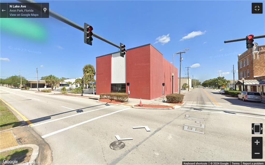2 W Main Street