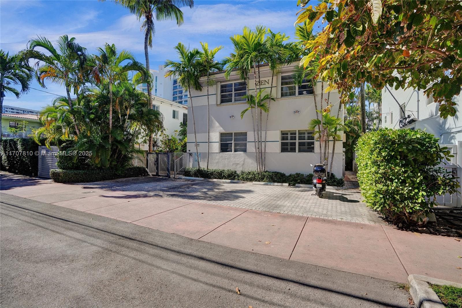 1622 Bay Rd