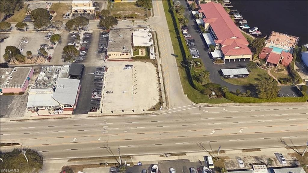1725 CAPE CORAL PKWY