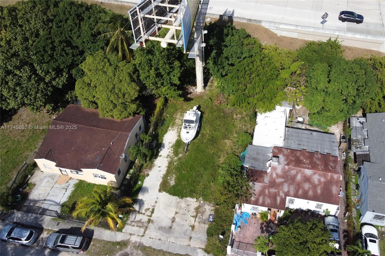 321 NW 37th St