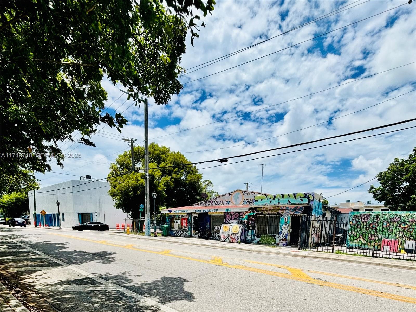 203 NW 35th St