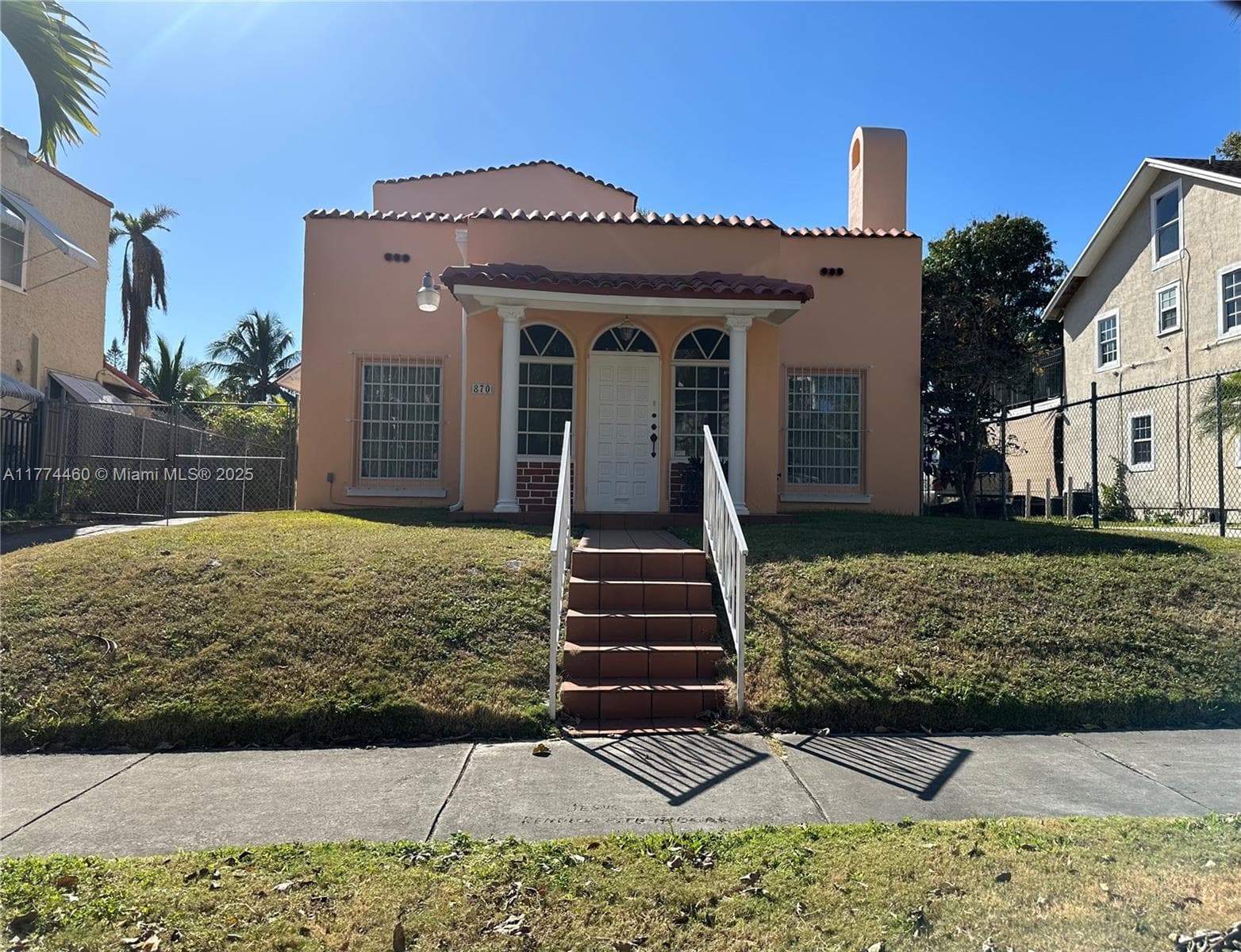 870 NW 14th Ct