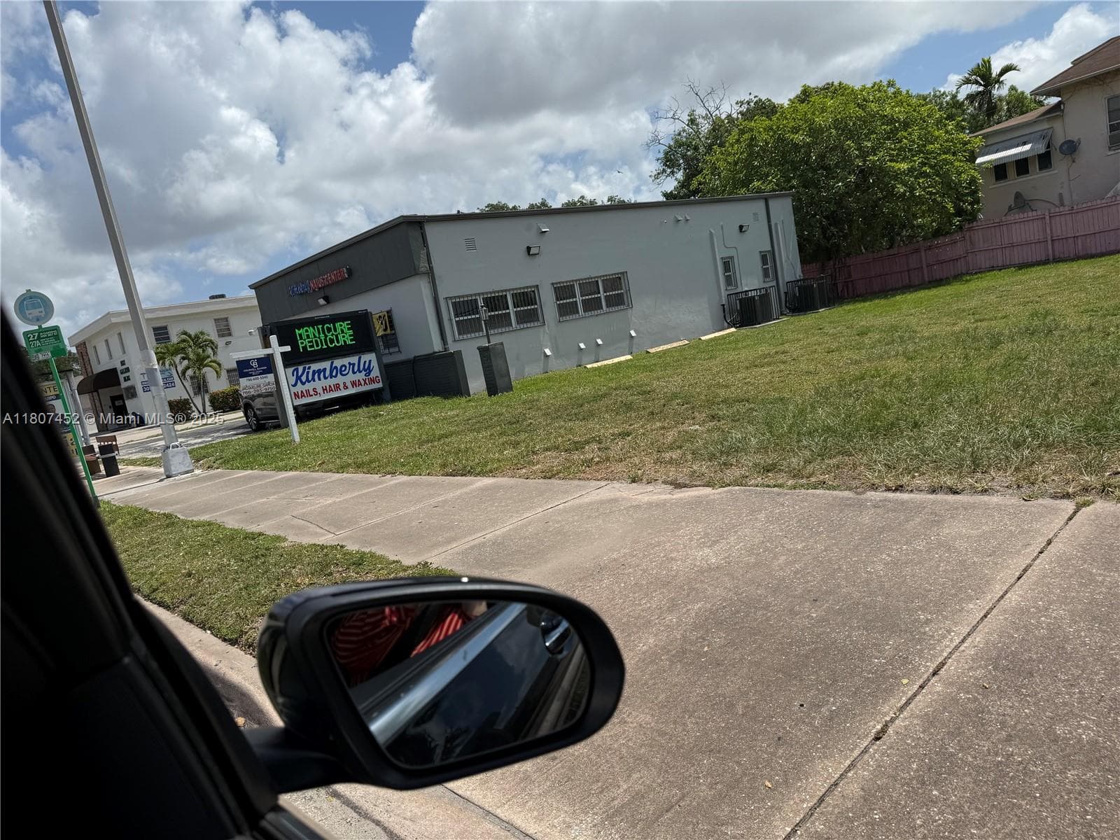 1953 SW 27th Ave