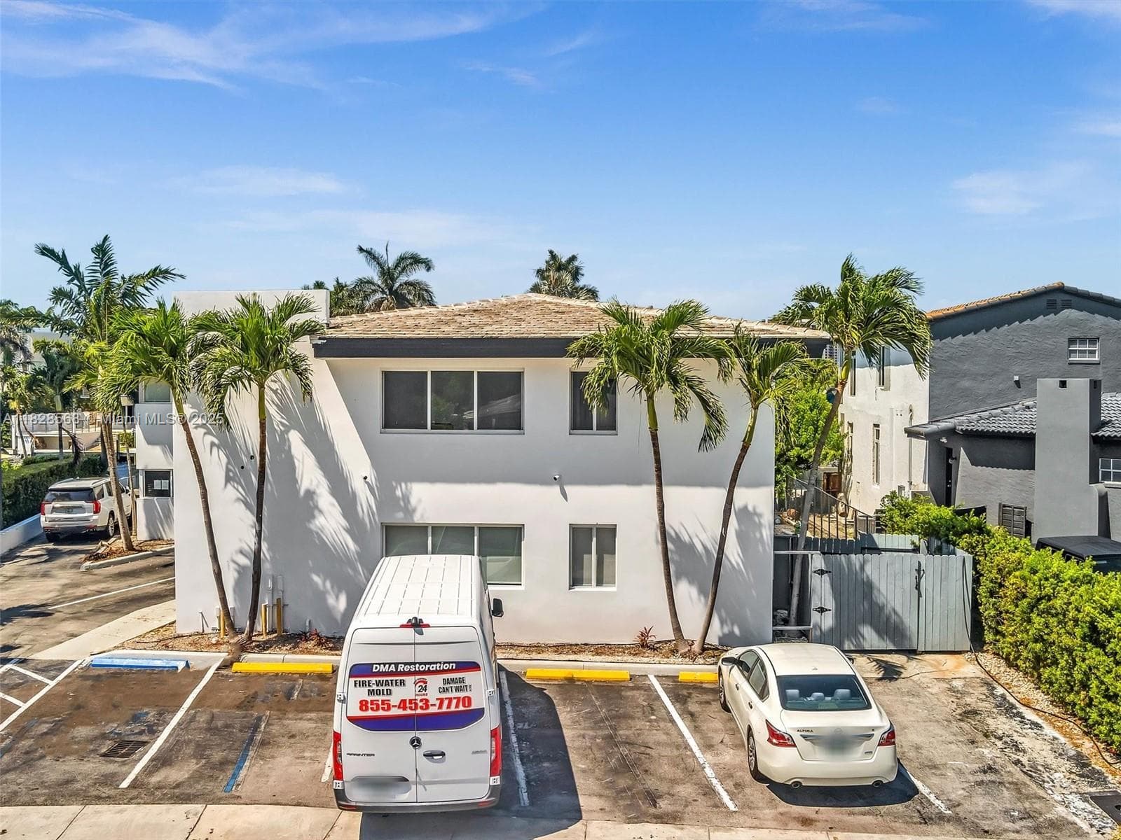 11900 Bayshore Dr