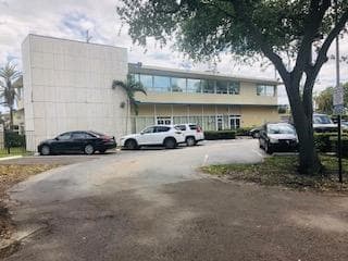 140 S Federal Highway