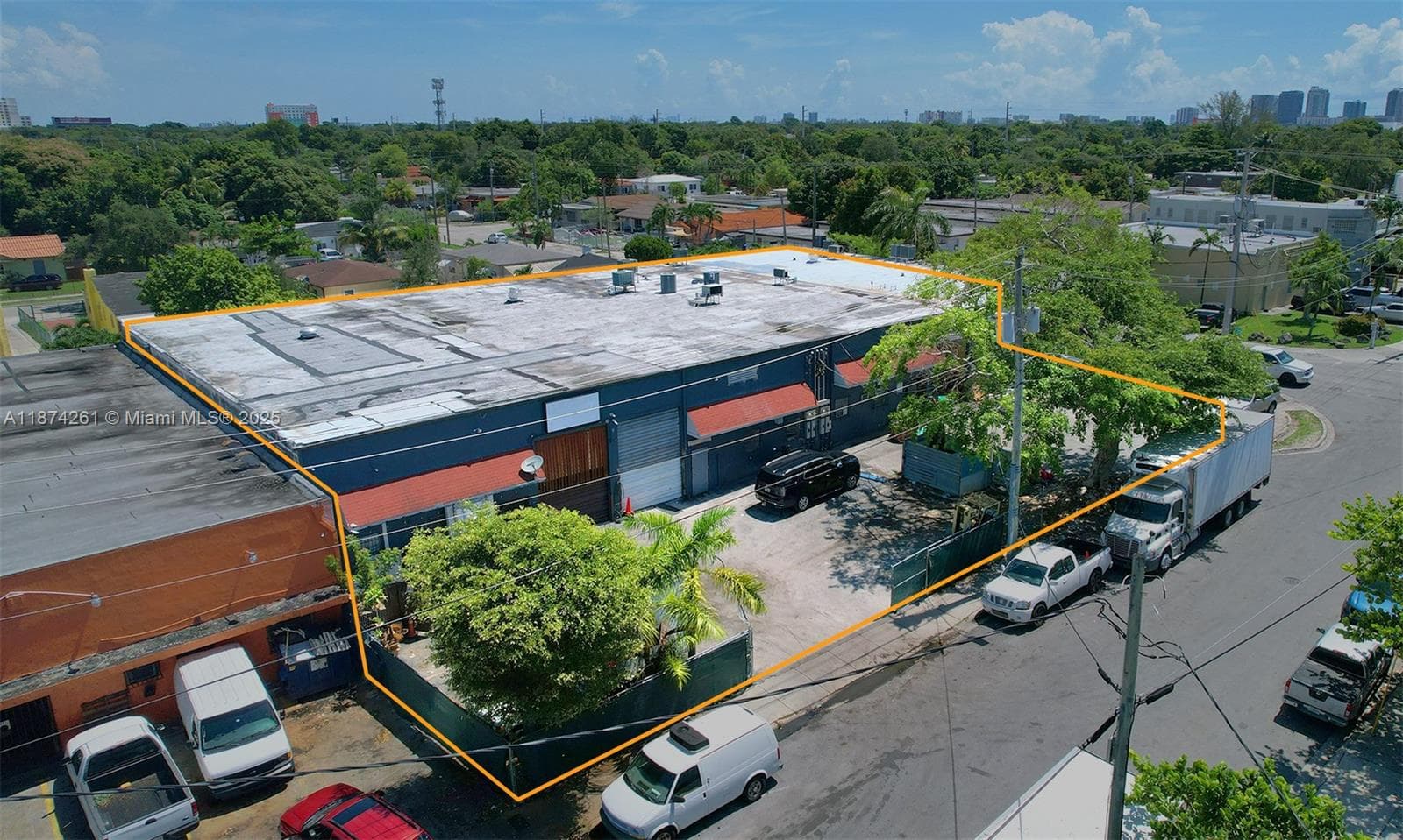 1401 NW 23rd St