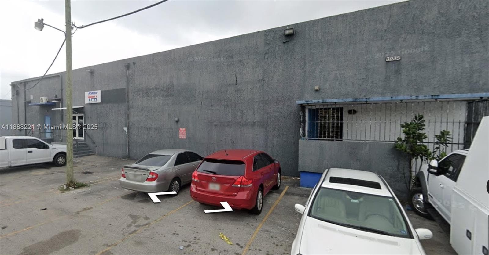 3035 NW 40th St