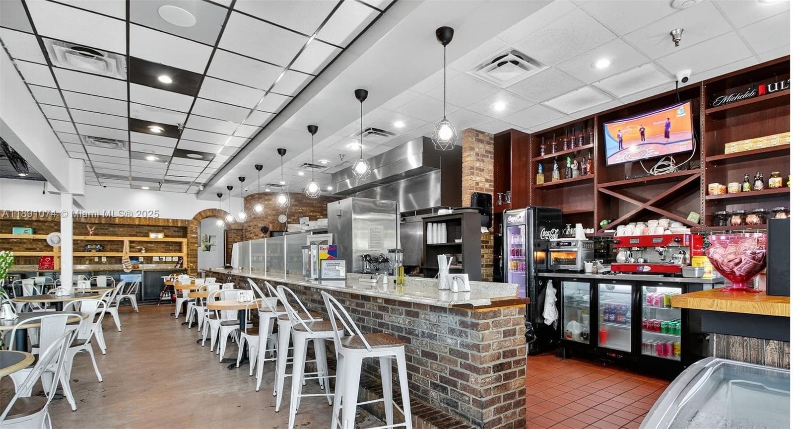 Restaurant and Bar For Sale in Coral Springs