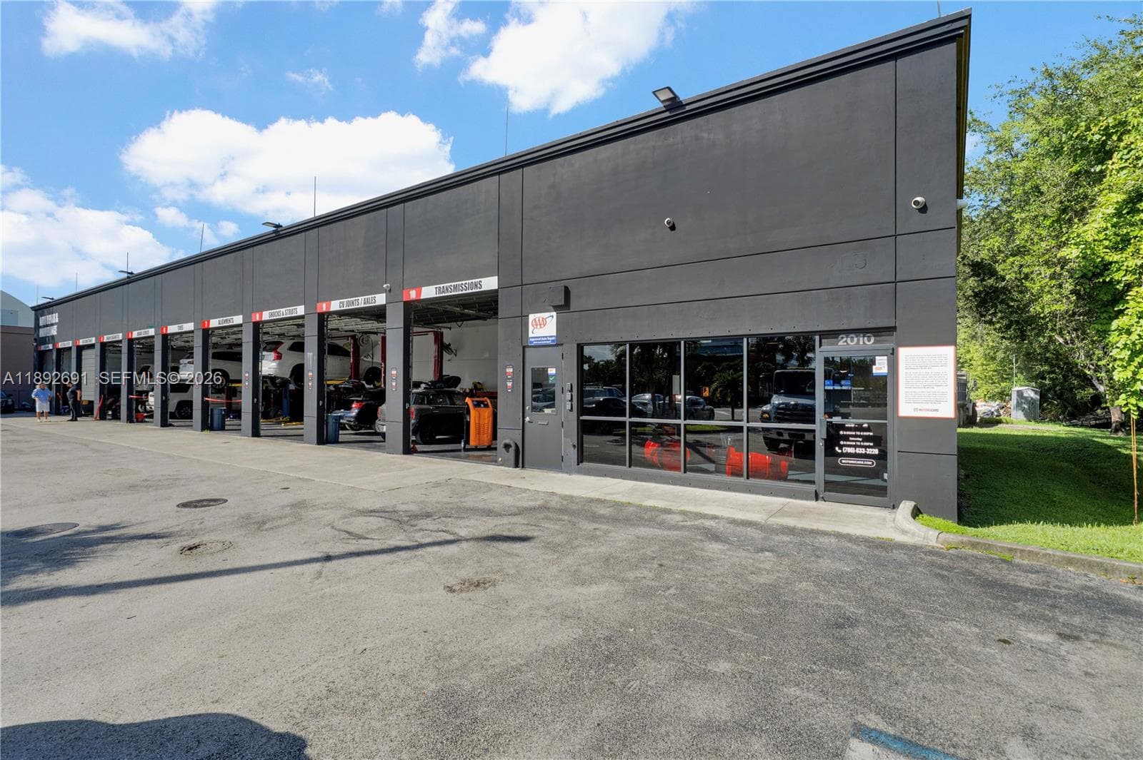 Established Service & Repair Car Shop