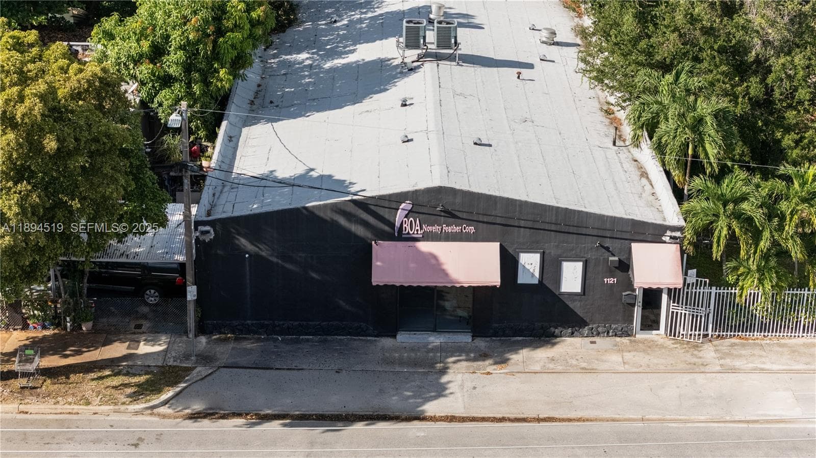 1121 NW 29th St