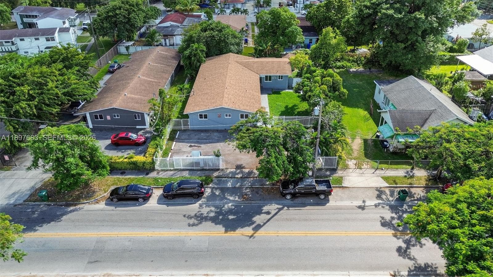 1864 NW 28th St