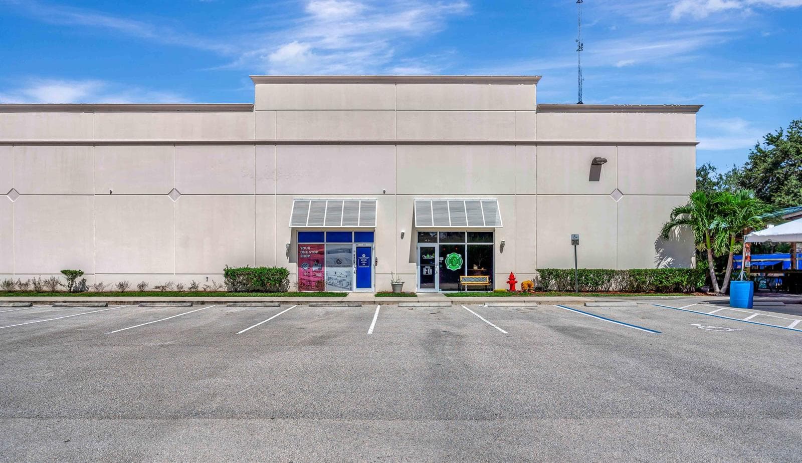 679 NW Enterprise Drive # 102