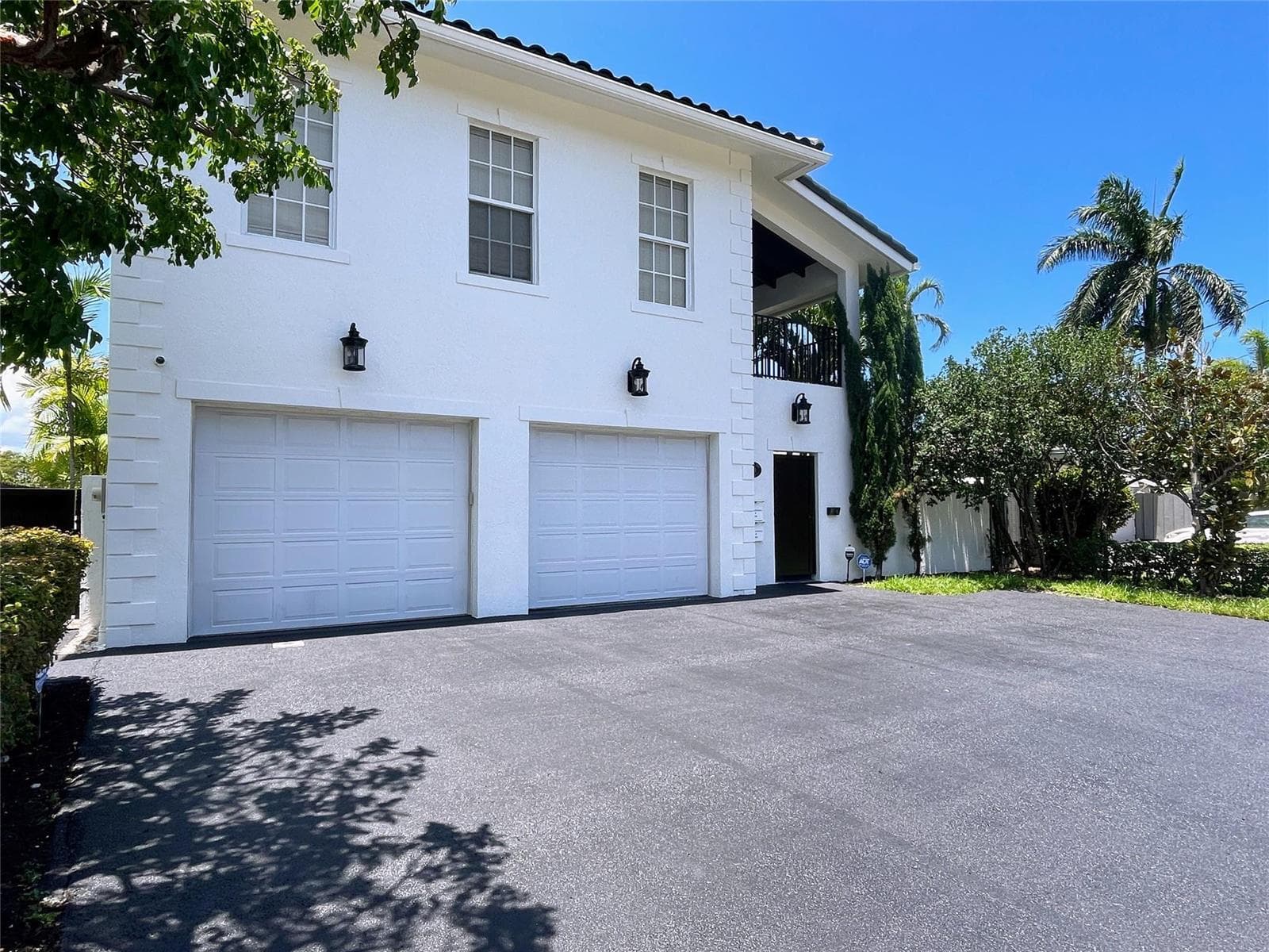 929 NE 18th Court