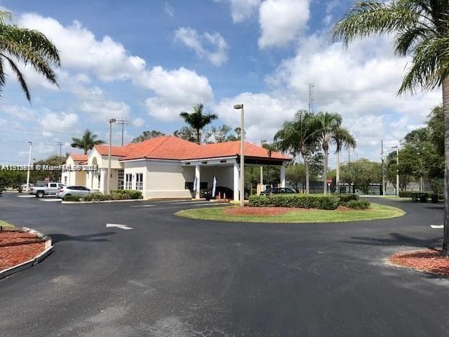 600 N Homestead Blvd