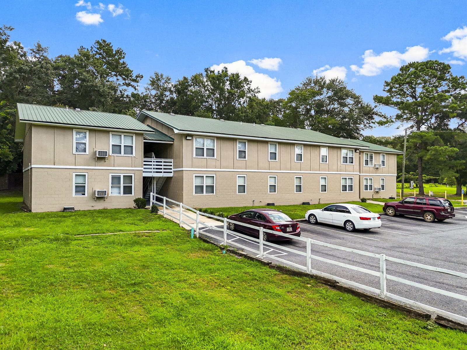 872 Deer Wood Lane