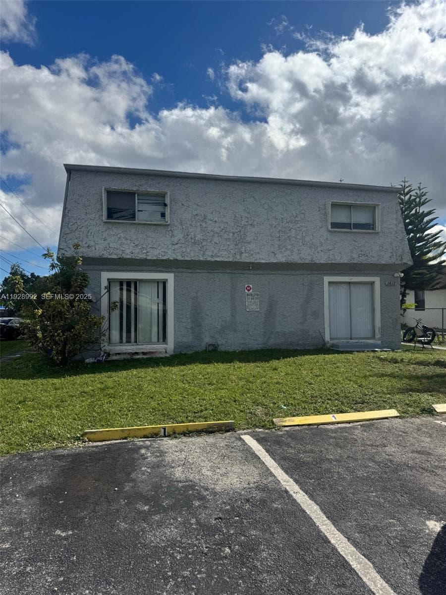 1410 SW 44th Ave # 5