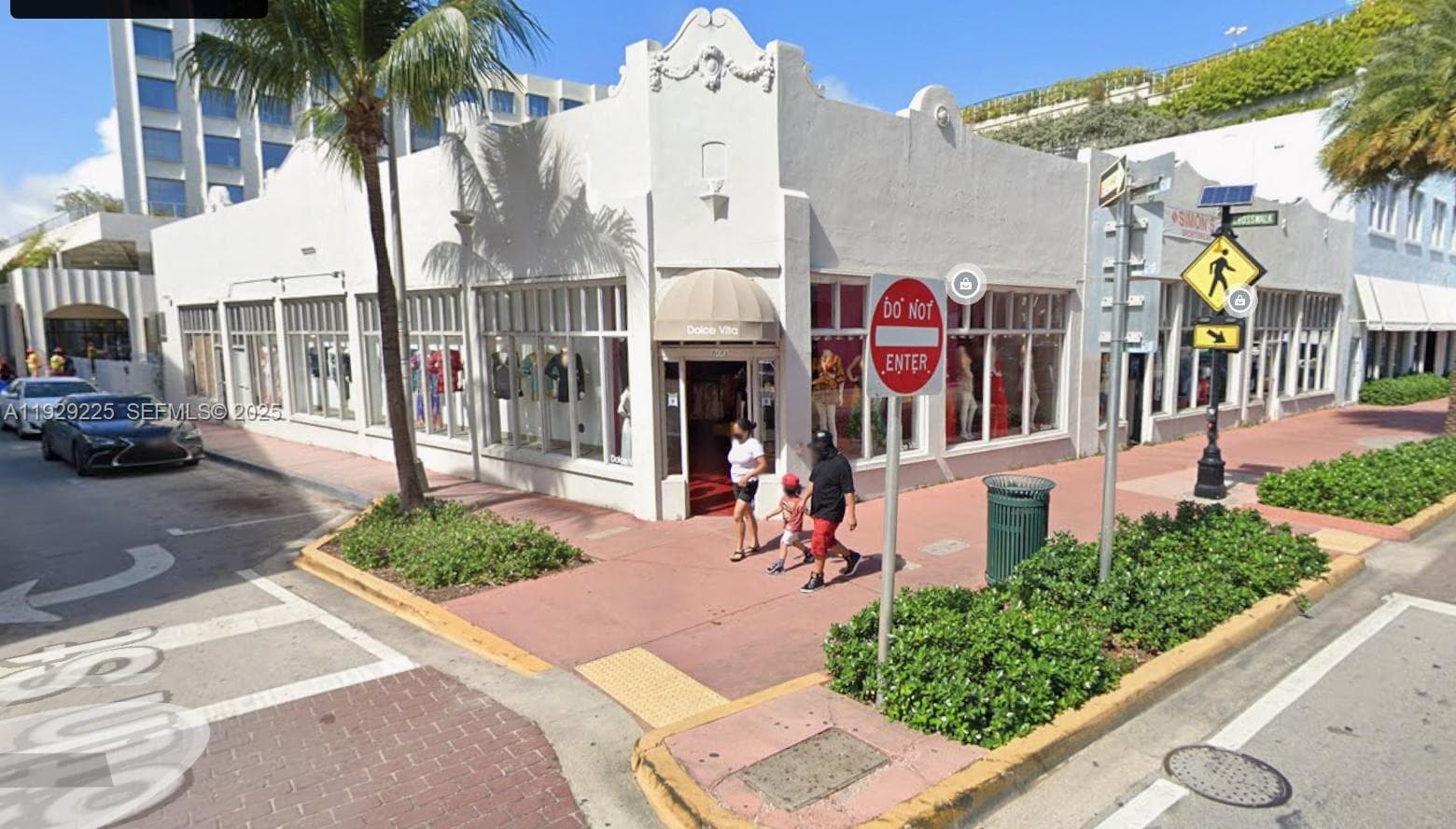 604 Collins Ave