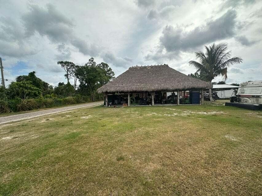 3525 D Rd Road