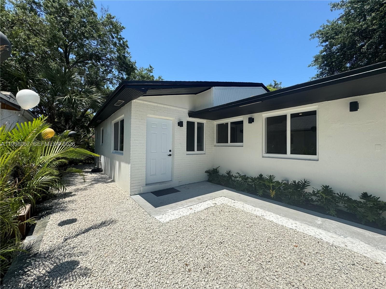 111 NW 7th Ave