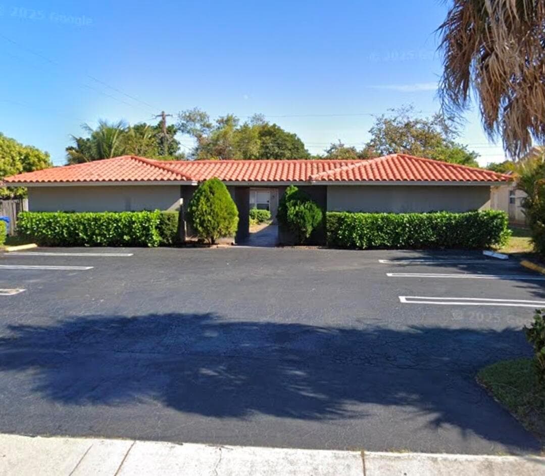 4115 Riverside Drive # 5