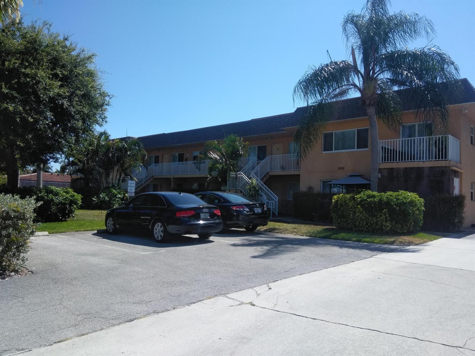 1000 NE 9th Avenue