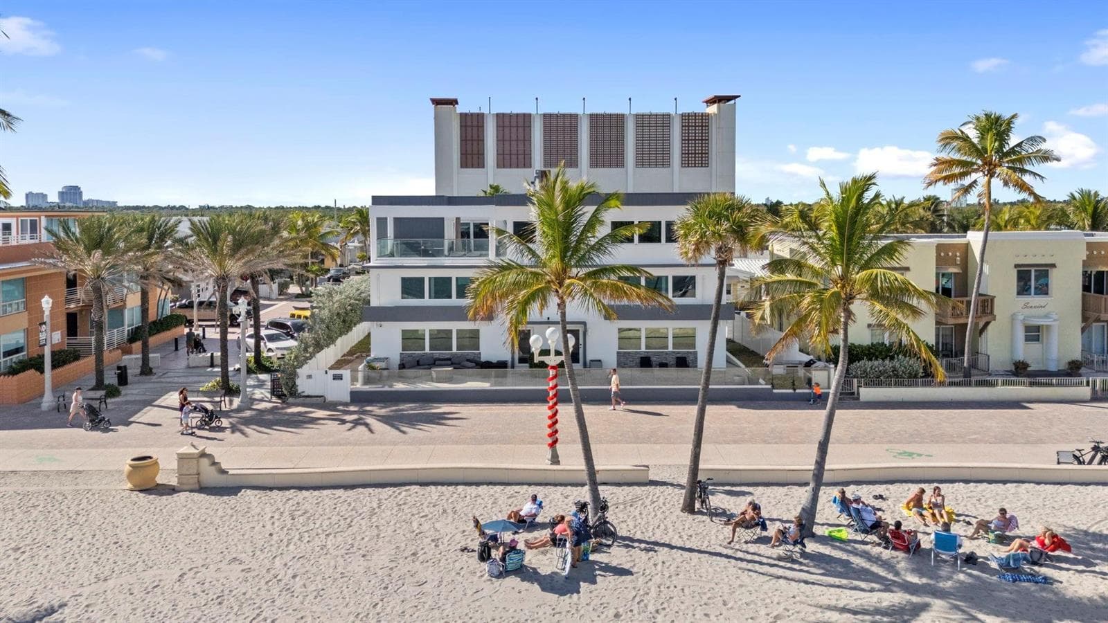2203 N Surf Road