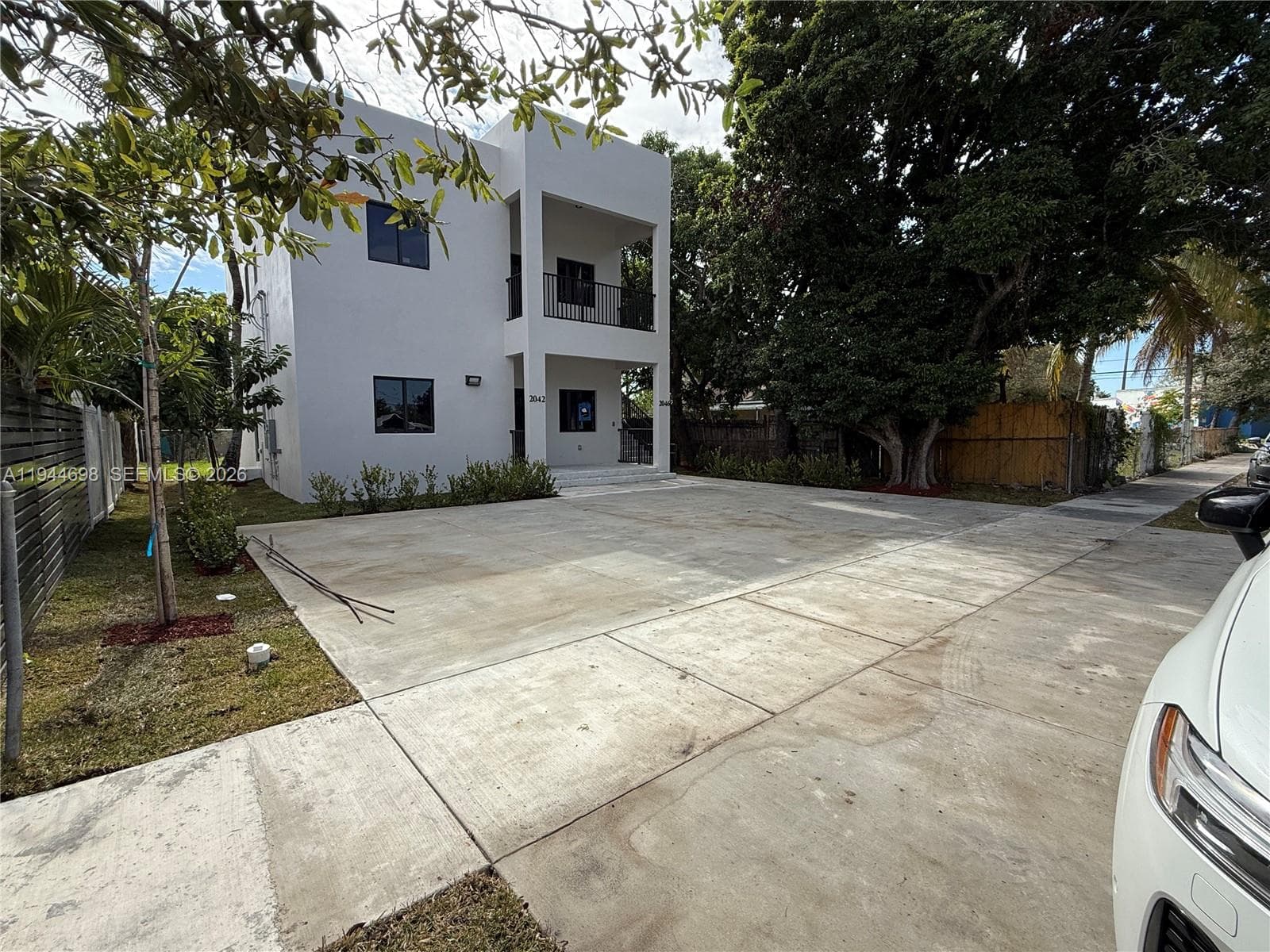 2042 NW 55 TERRACE