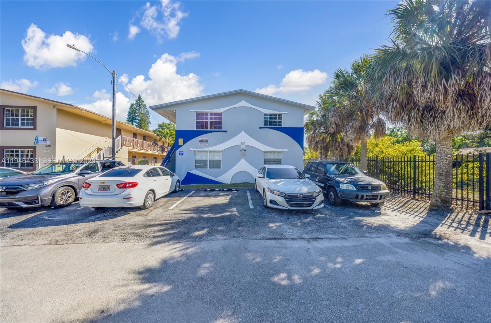 640 SW 16th Ave