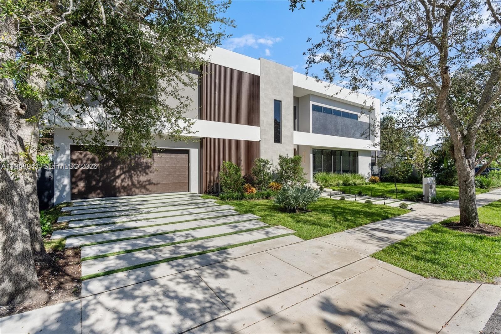 801 11th Ct