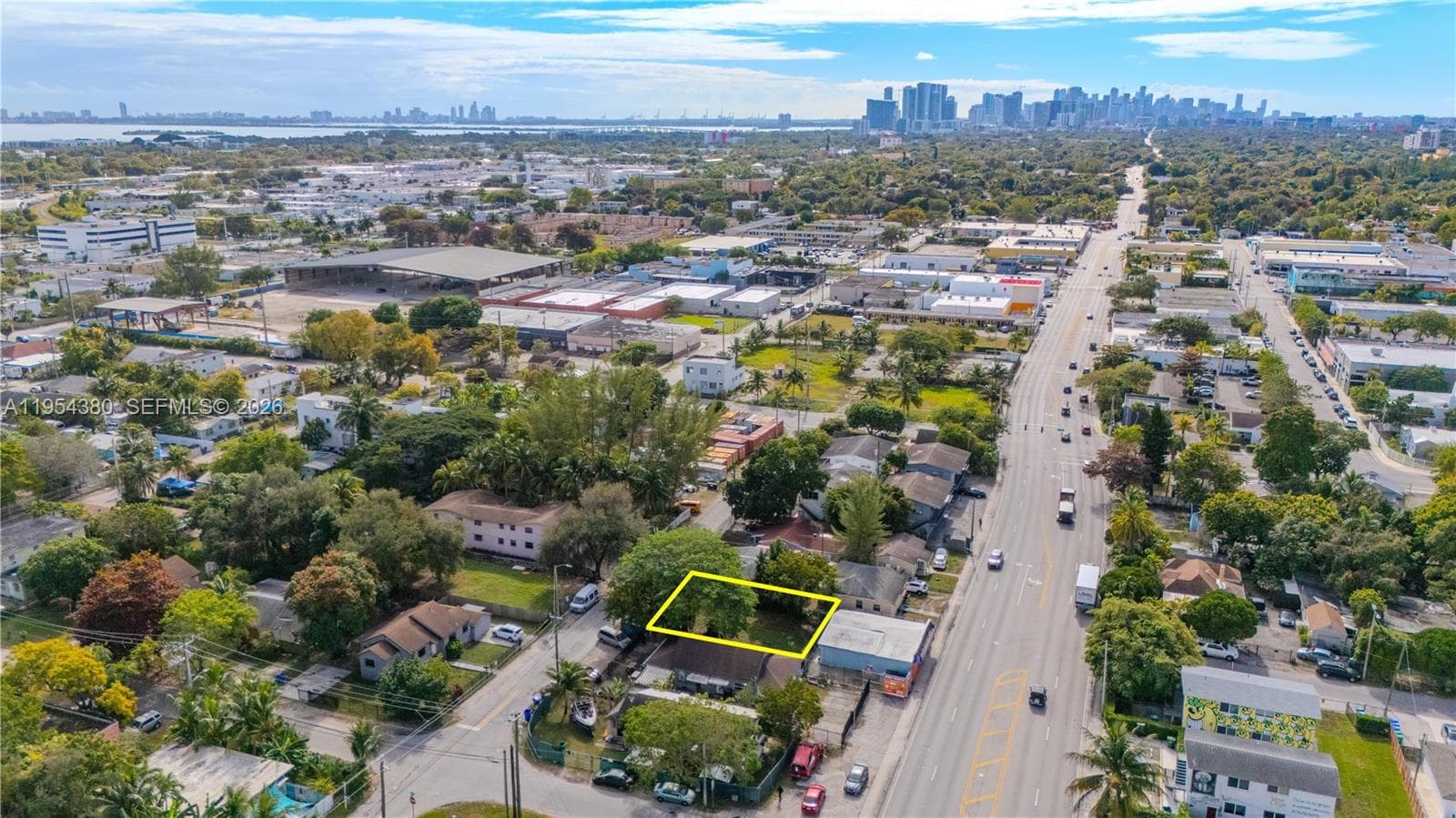 7552 NE Miami Ct