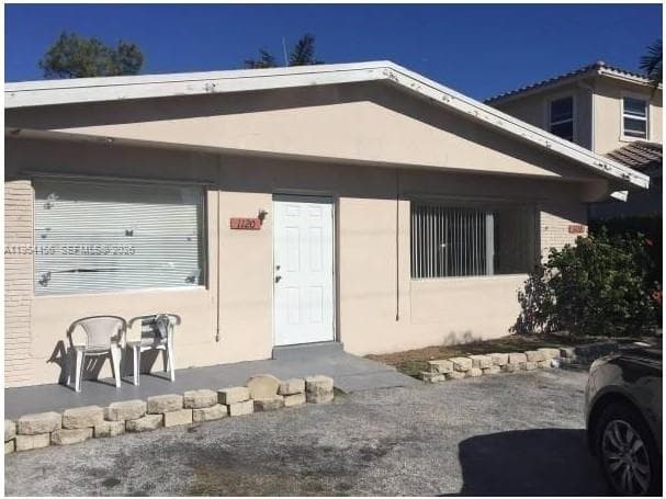 1118-1120 NW 2nd Ave