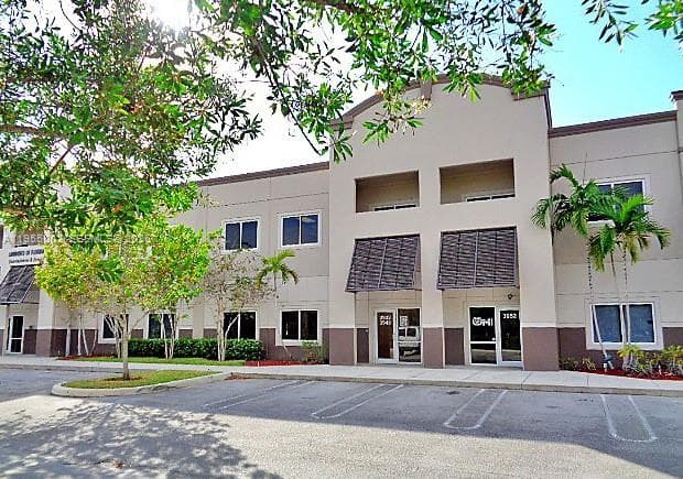 3932 Coral Ridge Dr # 21