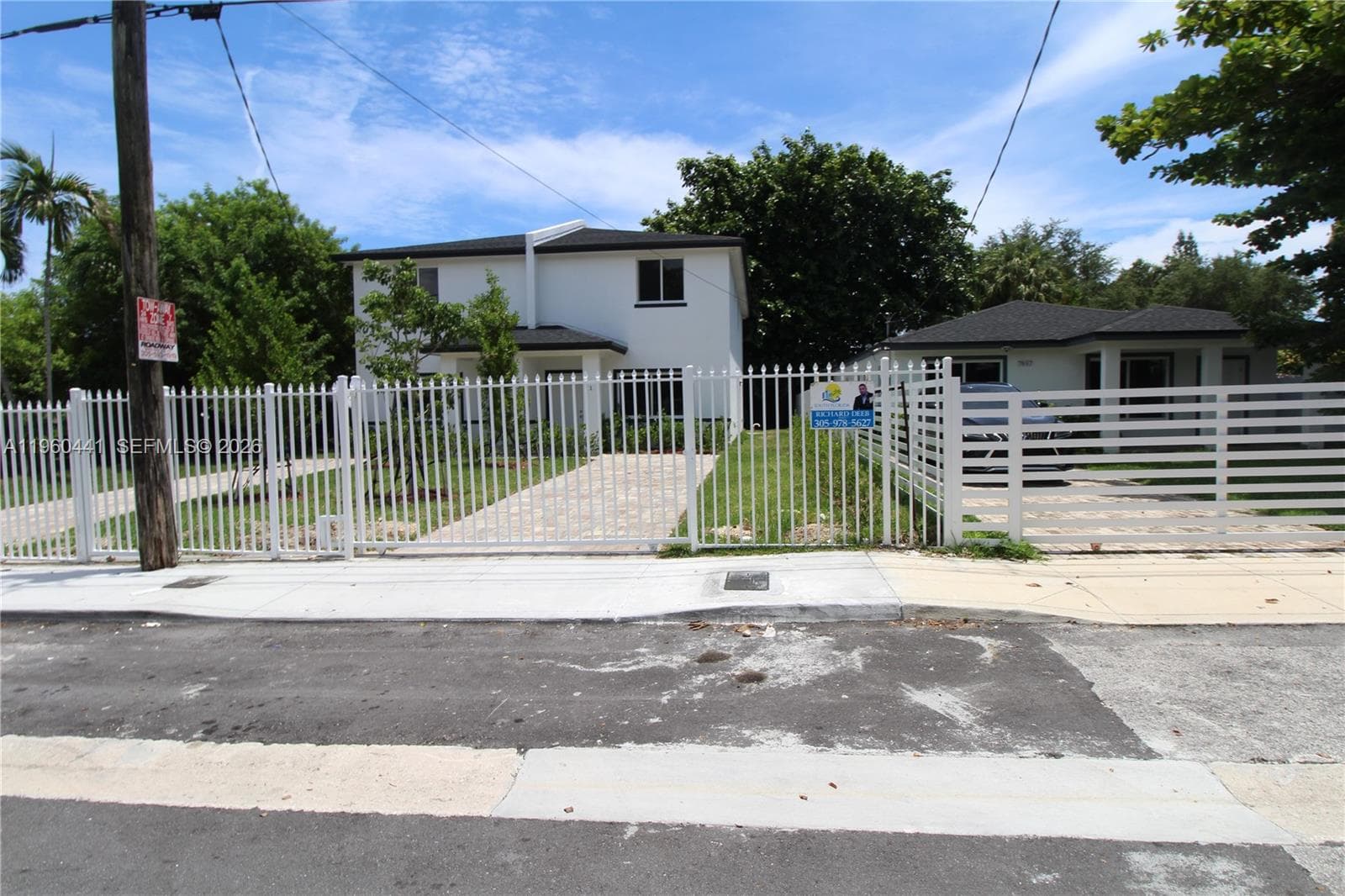 7823 NW 5th Ave