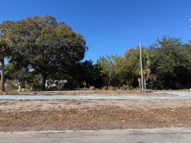 2023 St Lucie Blvd W