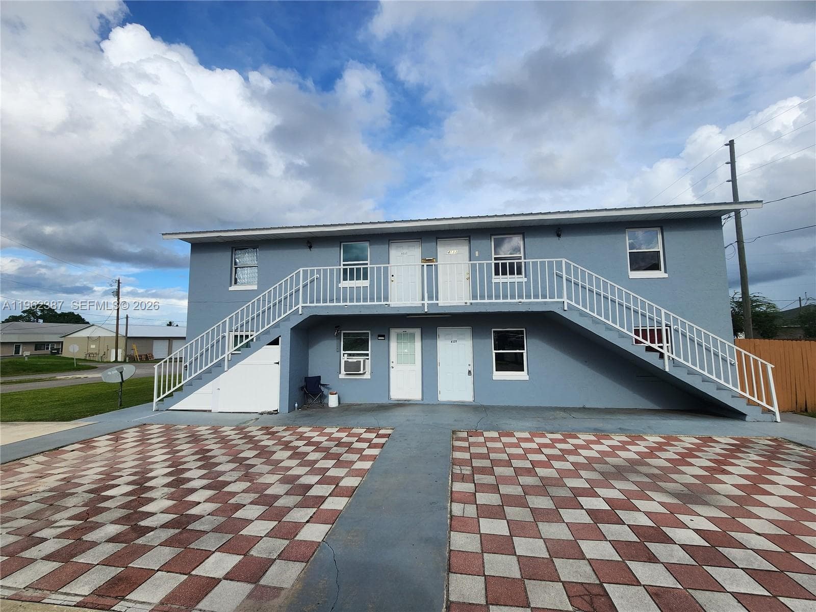 4131 Commercial Dr