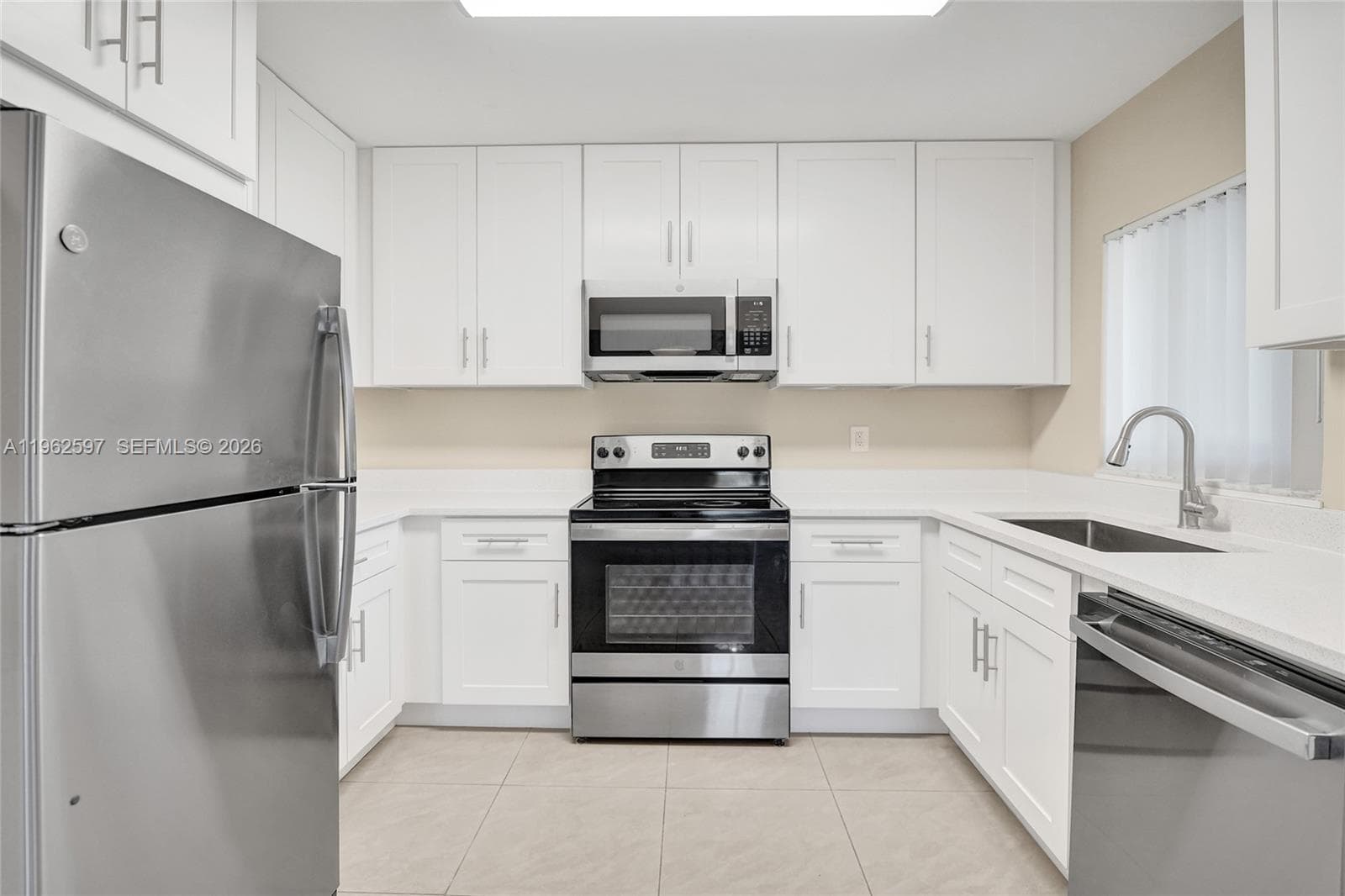 920 SW 28th St 1-2