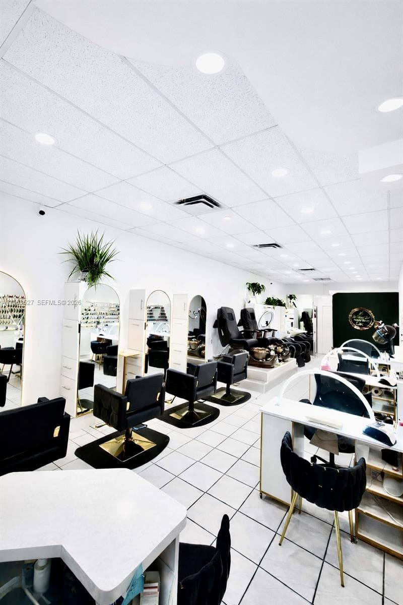 Beauty Salon Flagler St
