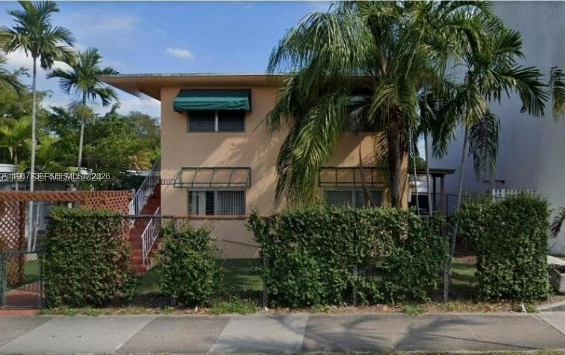 2441 SW 27th Ave