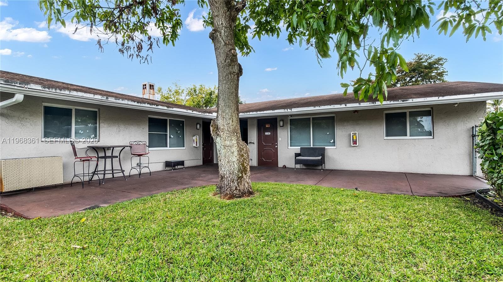 5940 NW 19th Ct