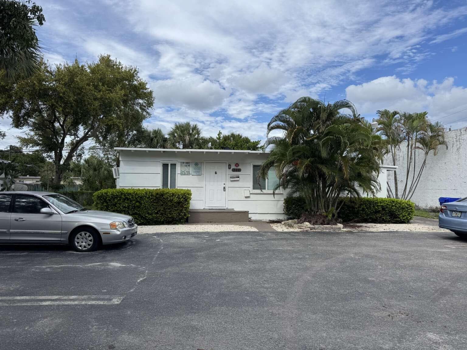 211 SW 2nd Court