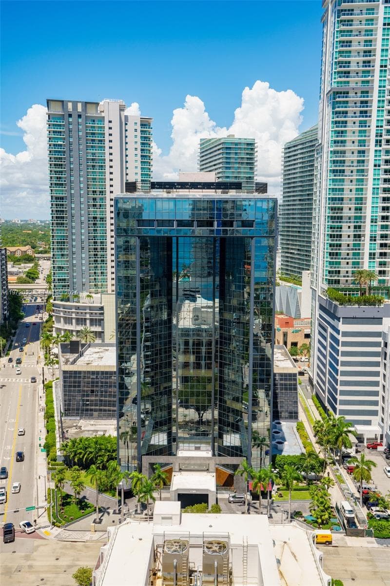 1200 Brickell Ave # B