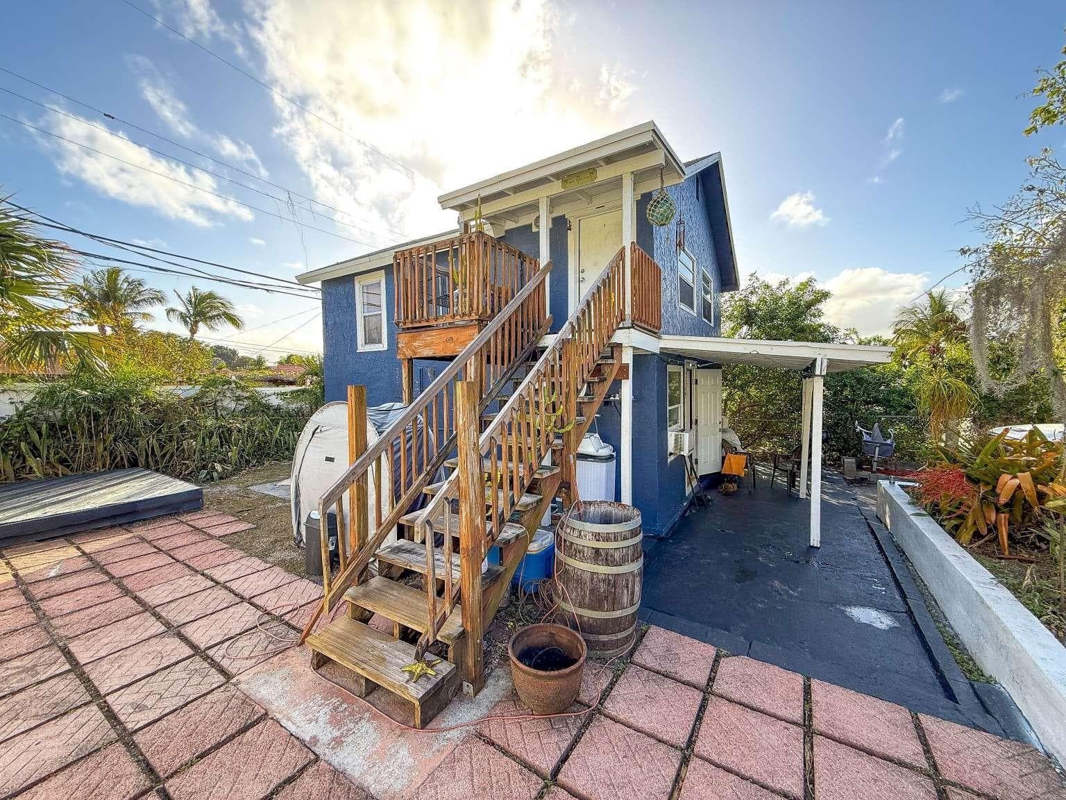 920 Selkirk Street