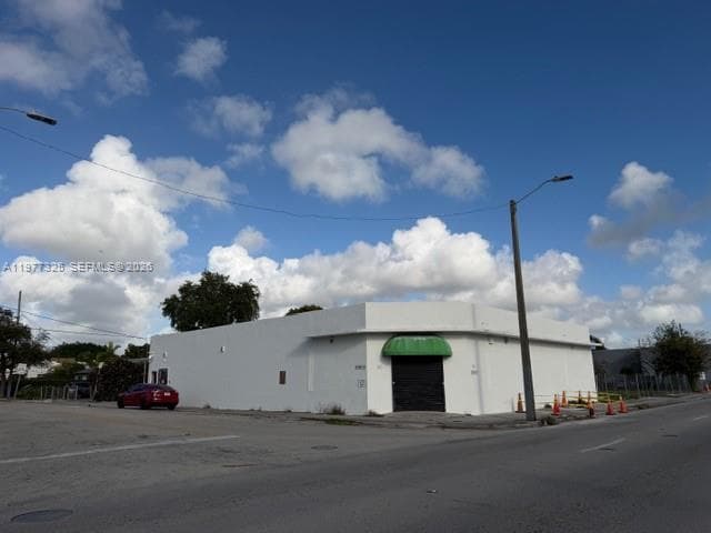 102 NW 22nd Ave
