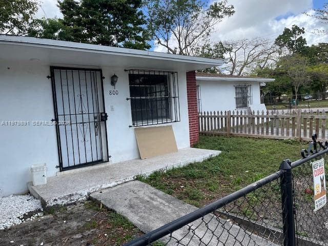 800 NW 29th Ter