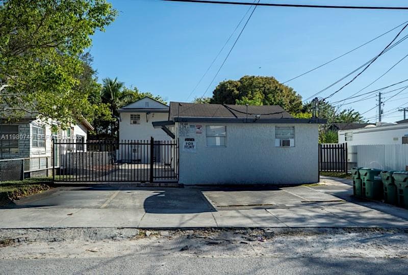 2378 NW 60th St