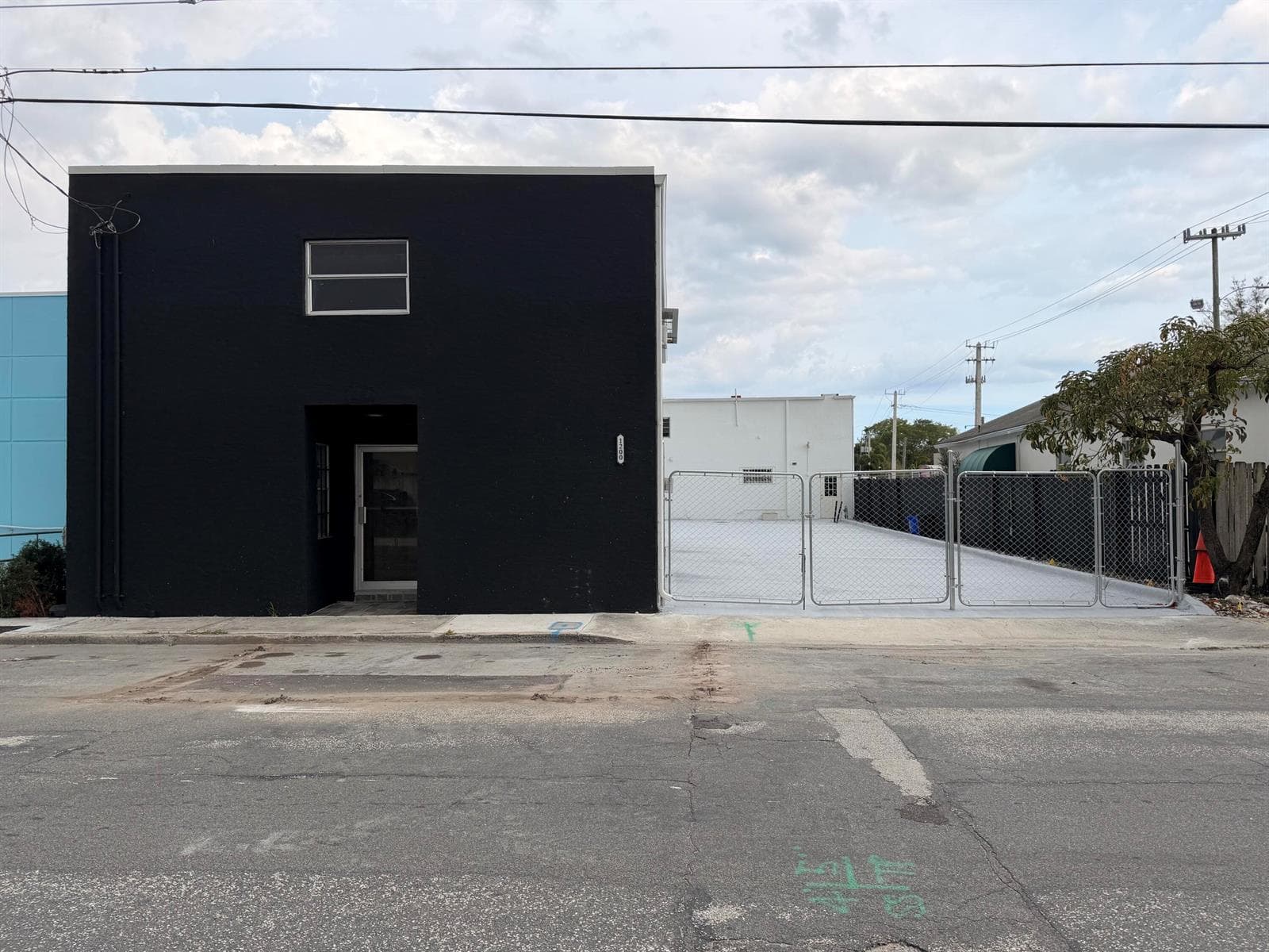 1200 Clare Avenue