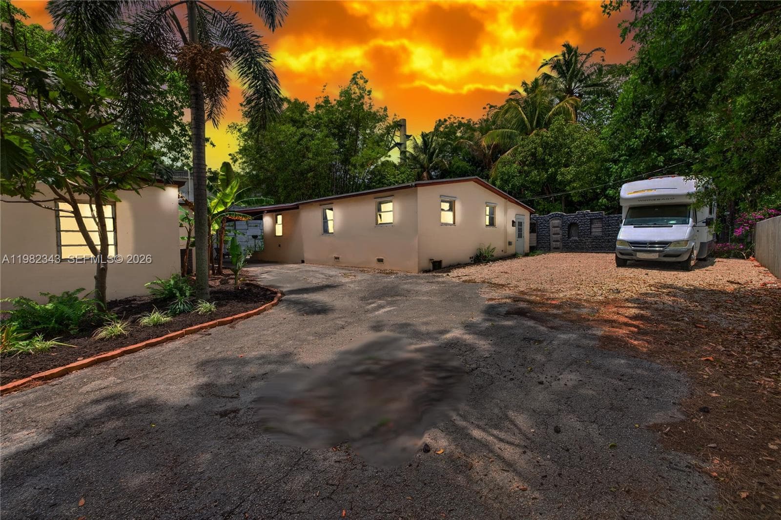 749 NW 43rd St