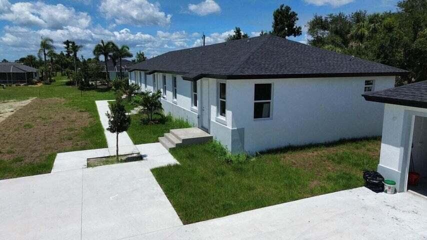 260 W Rotonda Blvd W # 3